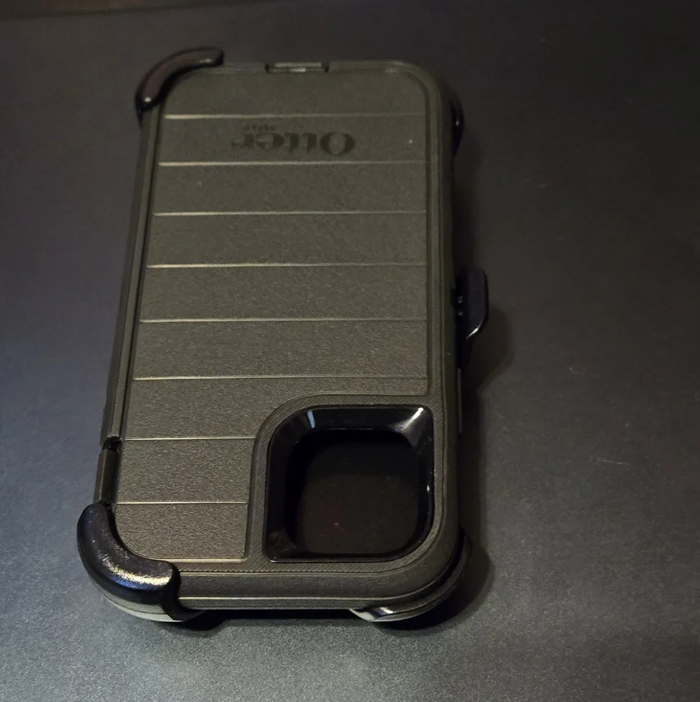 Iphone 11 Otterbox Defender Pro With Clip